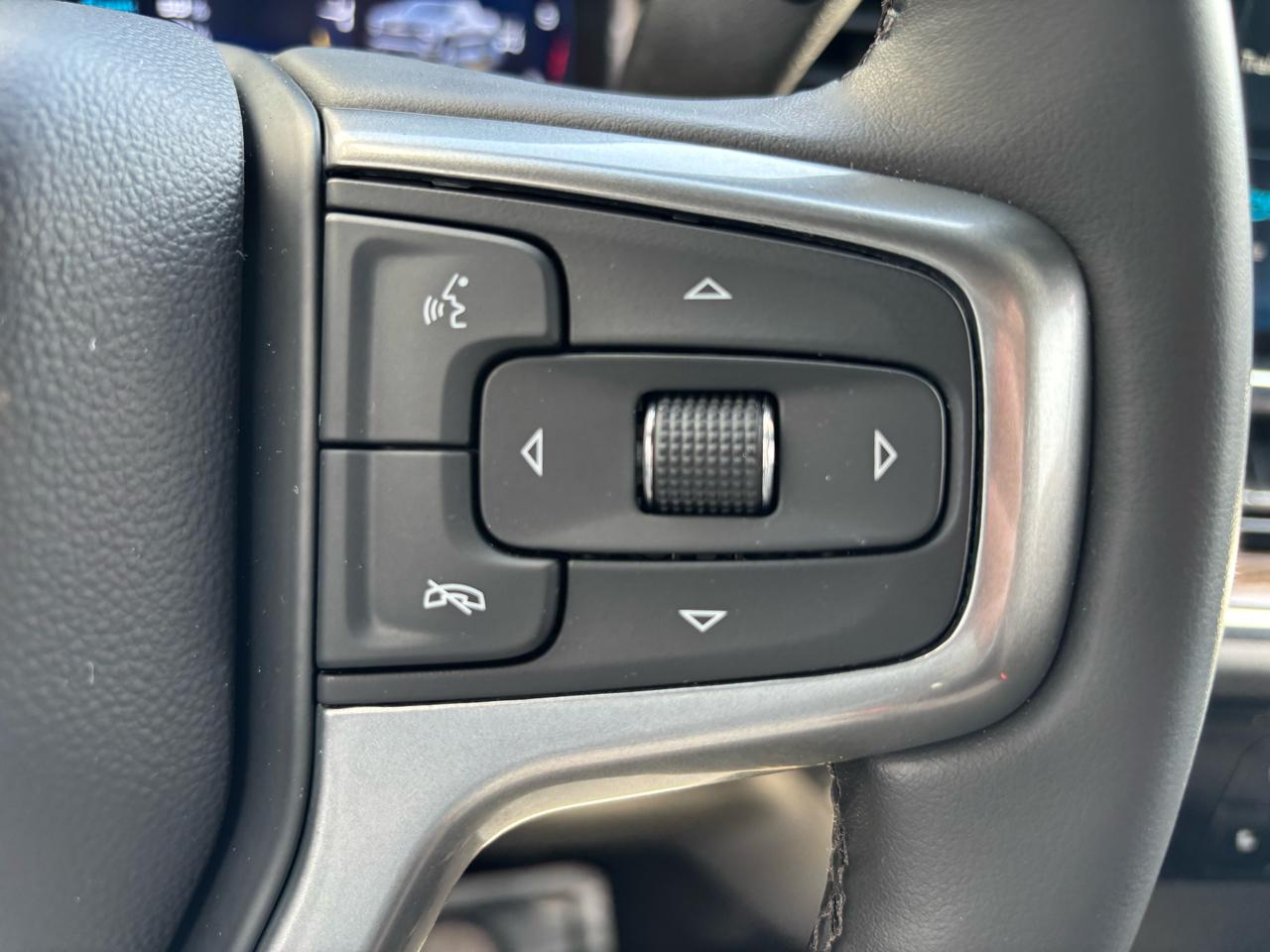 Chevrolet Silverado 1500 LT Z71 Crew Cab 4WD 2023