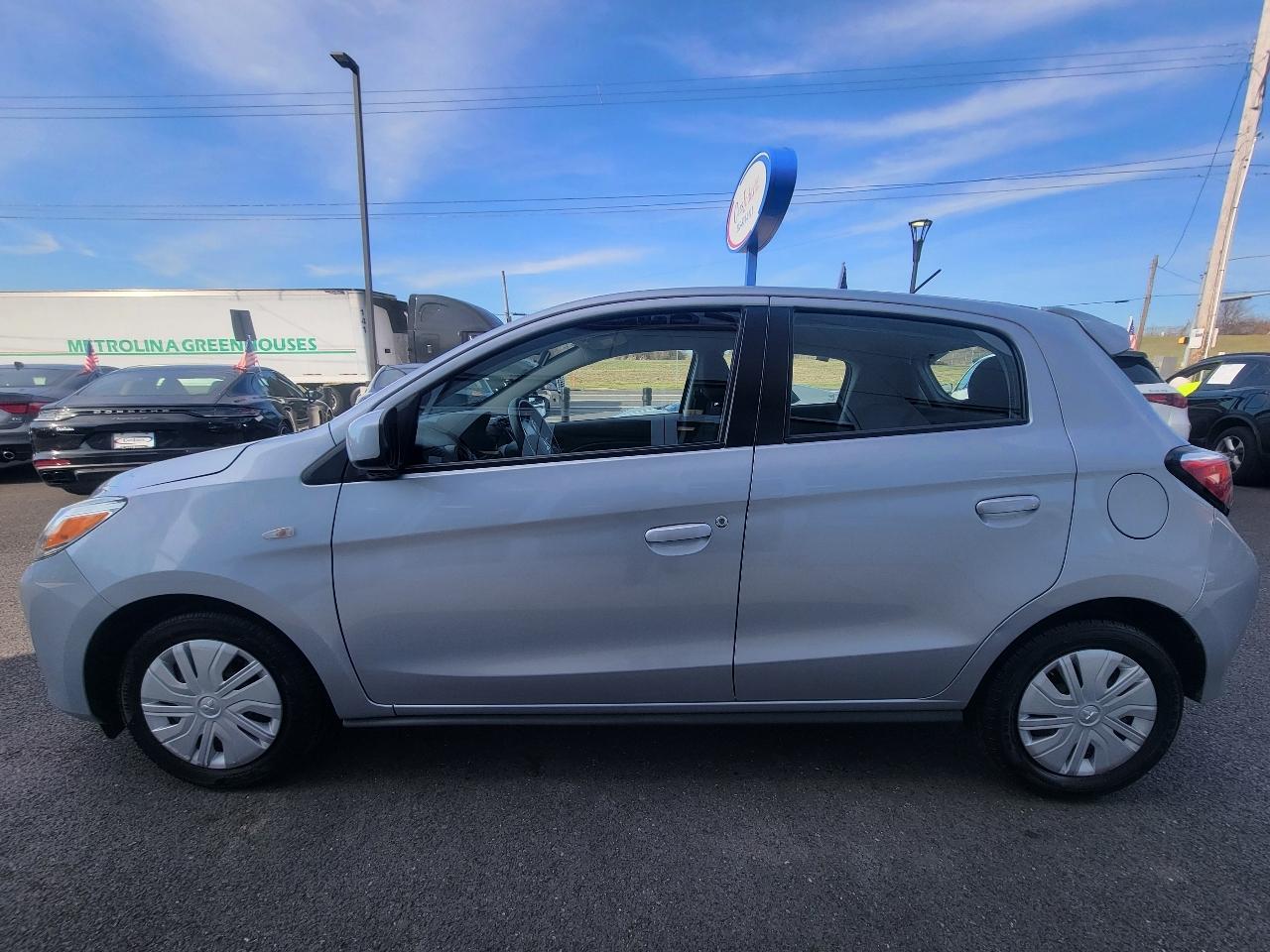 Mitsubishi Mirage ES CVT 2022