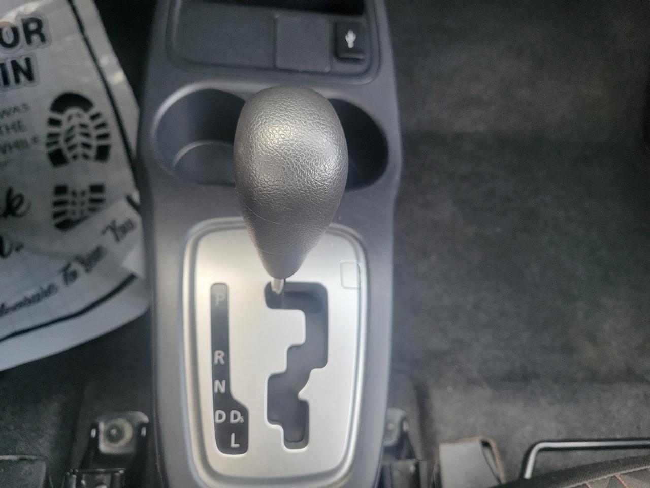 Mitsubishi Mirage ES CVT 2022