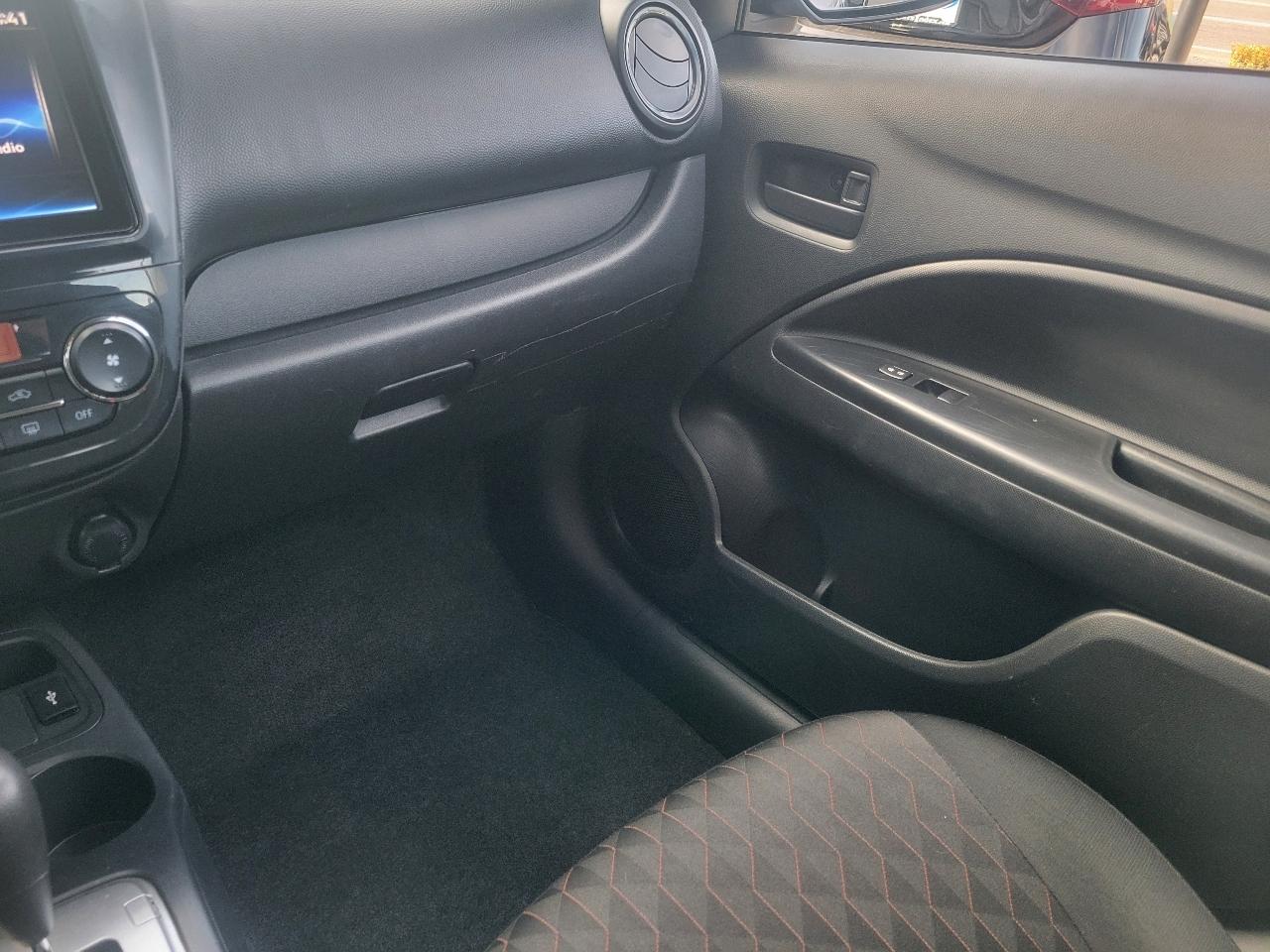 Mitsubishi Mirage ES CVT 2022