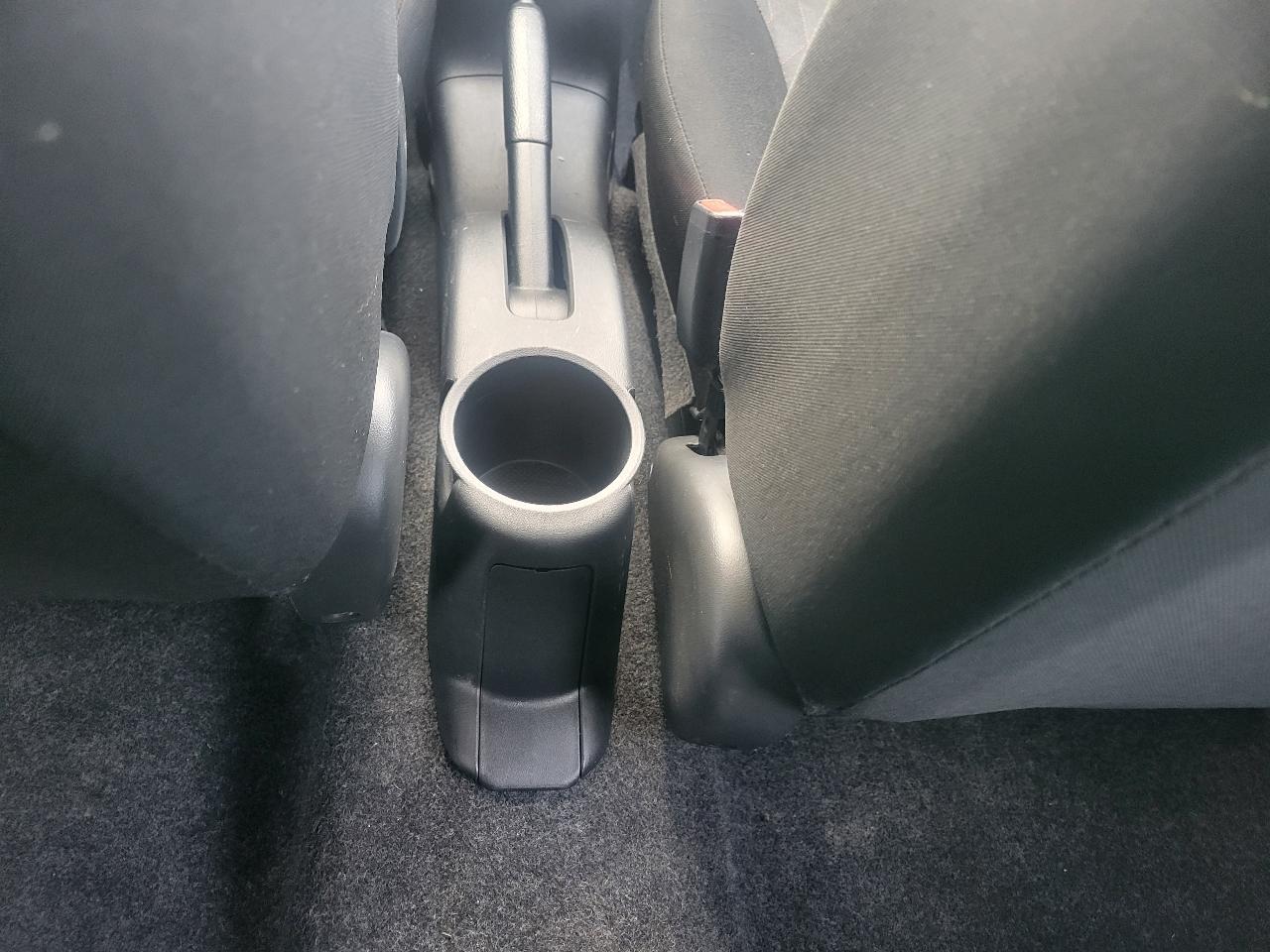 Mitsubishi Mirage ES CVT 2022