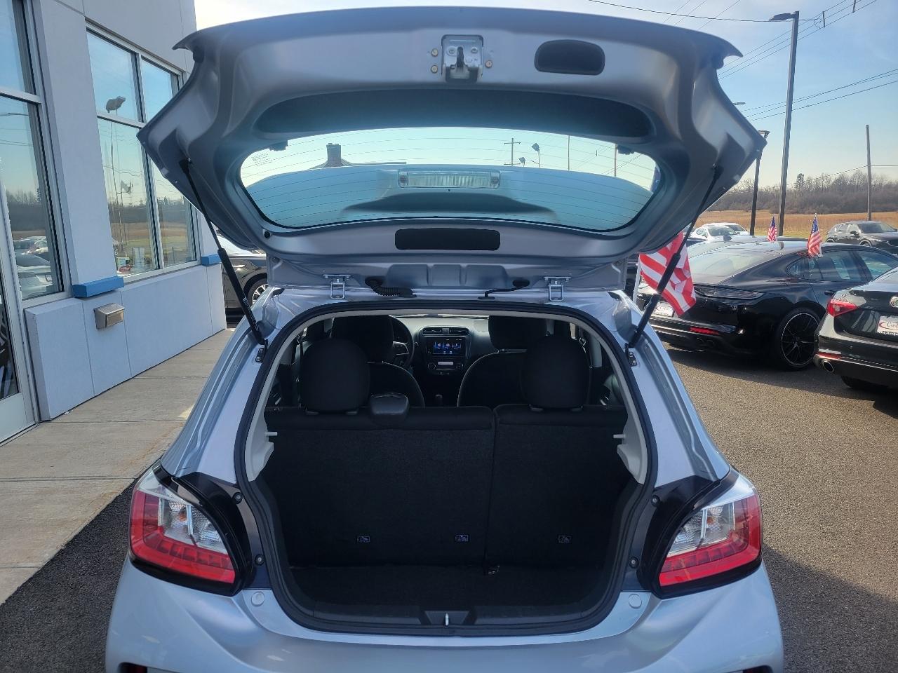 Mitsubishi Mirage ES CVT 2022