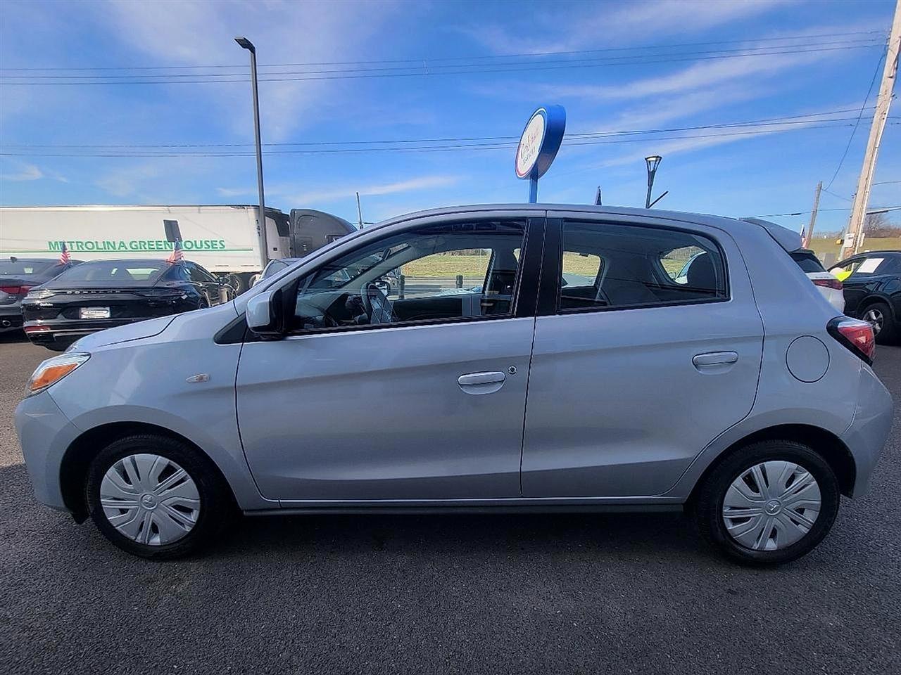 Mitsubishi Mirage ES CVT 2022