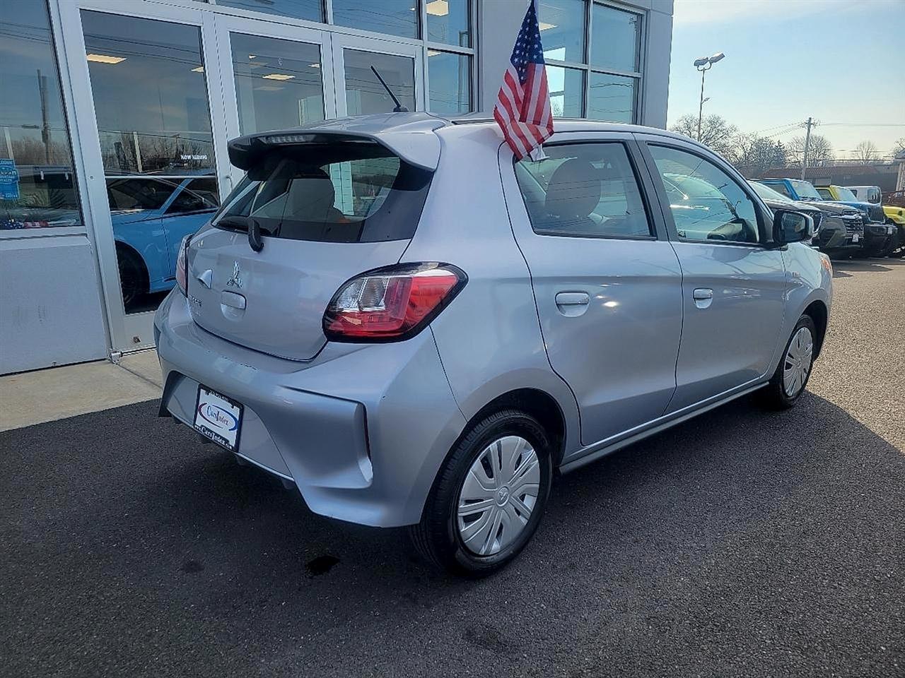 Mitsubishi Mirage ES CVT 2022