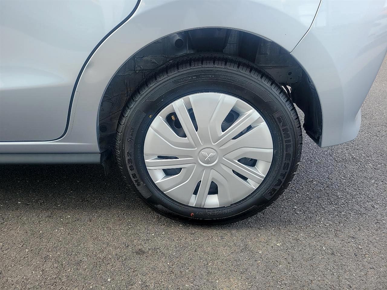 Mitsubishi Mirage ES CVT 2022