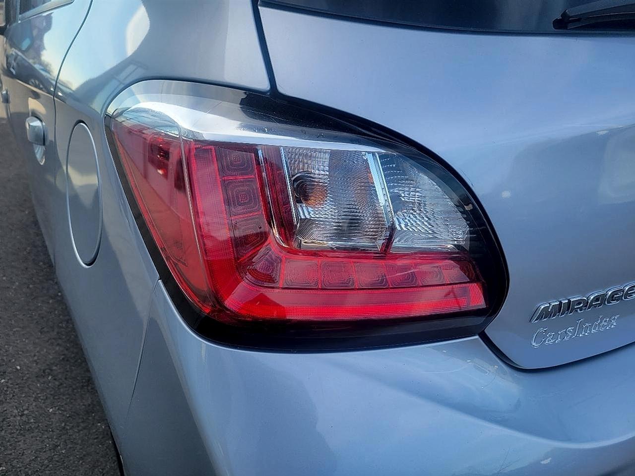 Mitsubishi Mirage ES CVT 2022