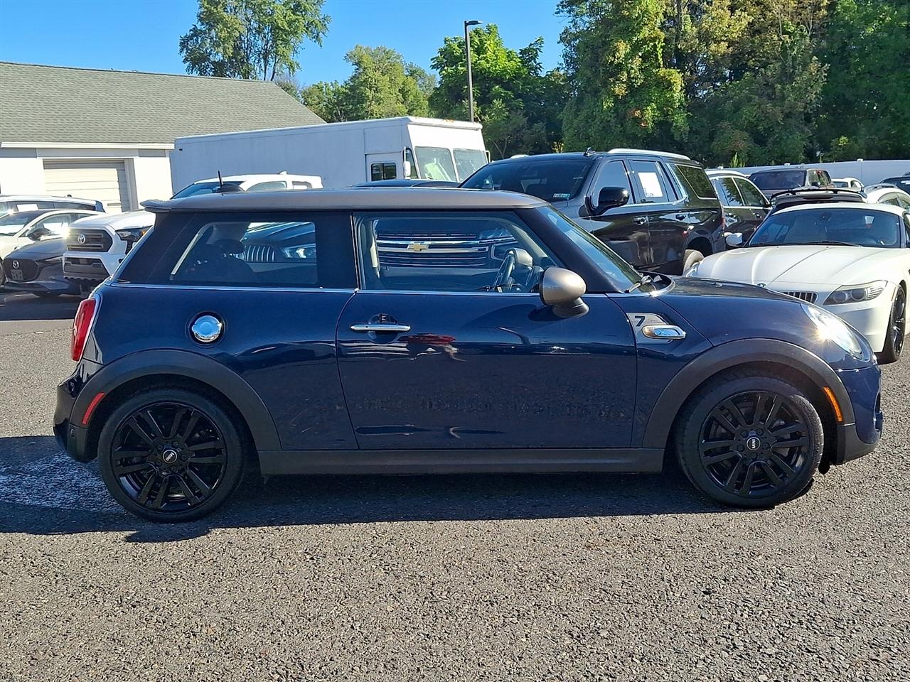MINI Hardtop 2 Door Cooper S FWD 2017