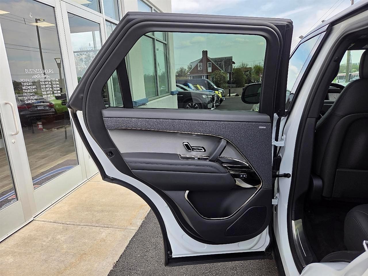 Land Rover Range Rover Sport P360 SE 2024