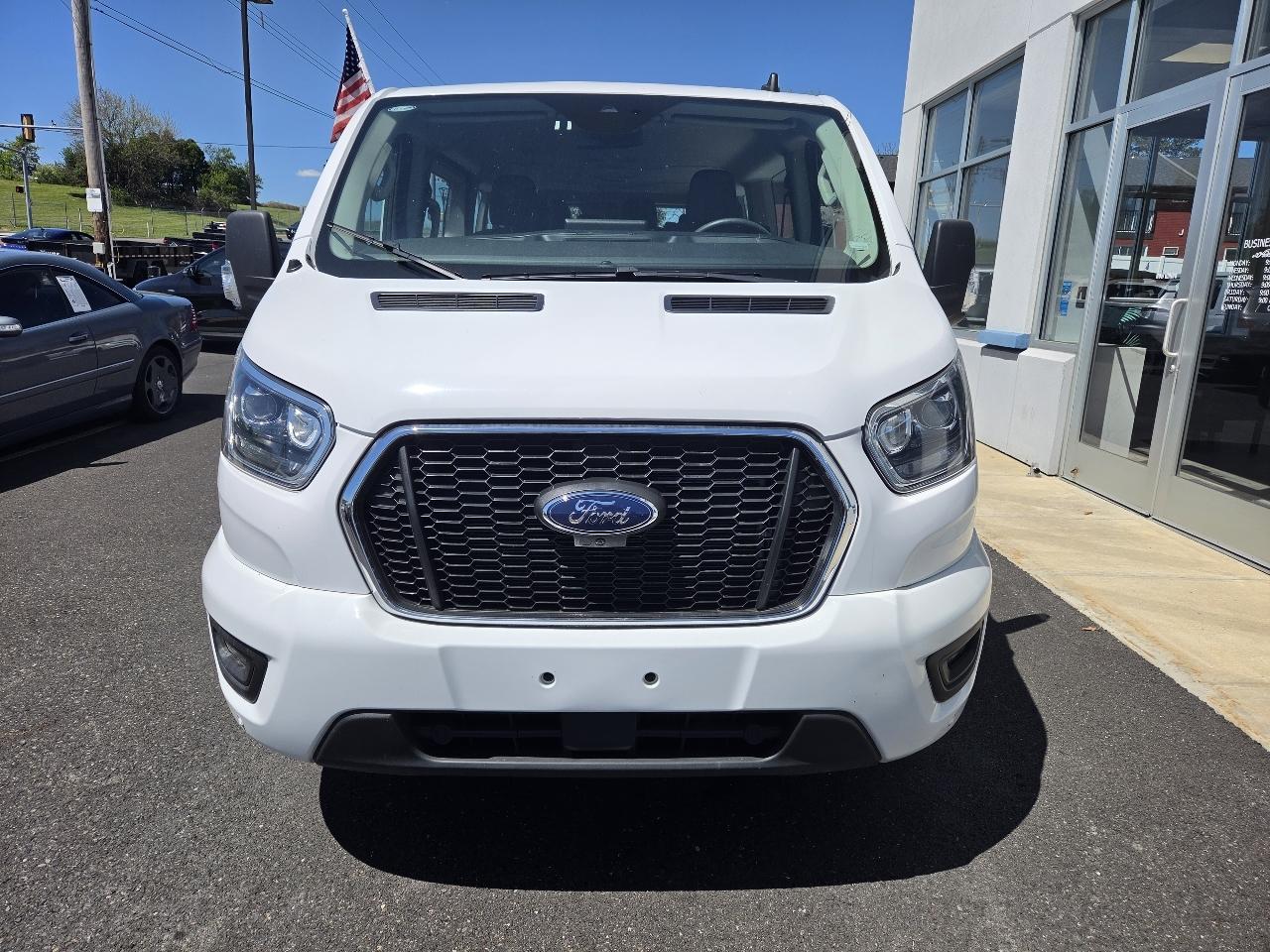 Ford Transit Passenger Wagon T-350 148" Low Roof XLT RWD 2023