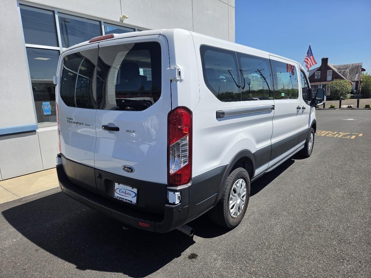 Ford Transit Passenger Wagon T-350 148" Low Roof XLT RWD 2023