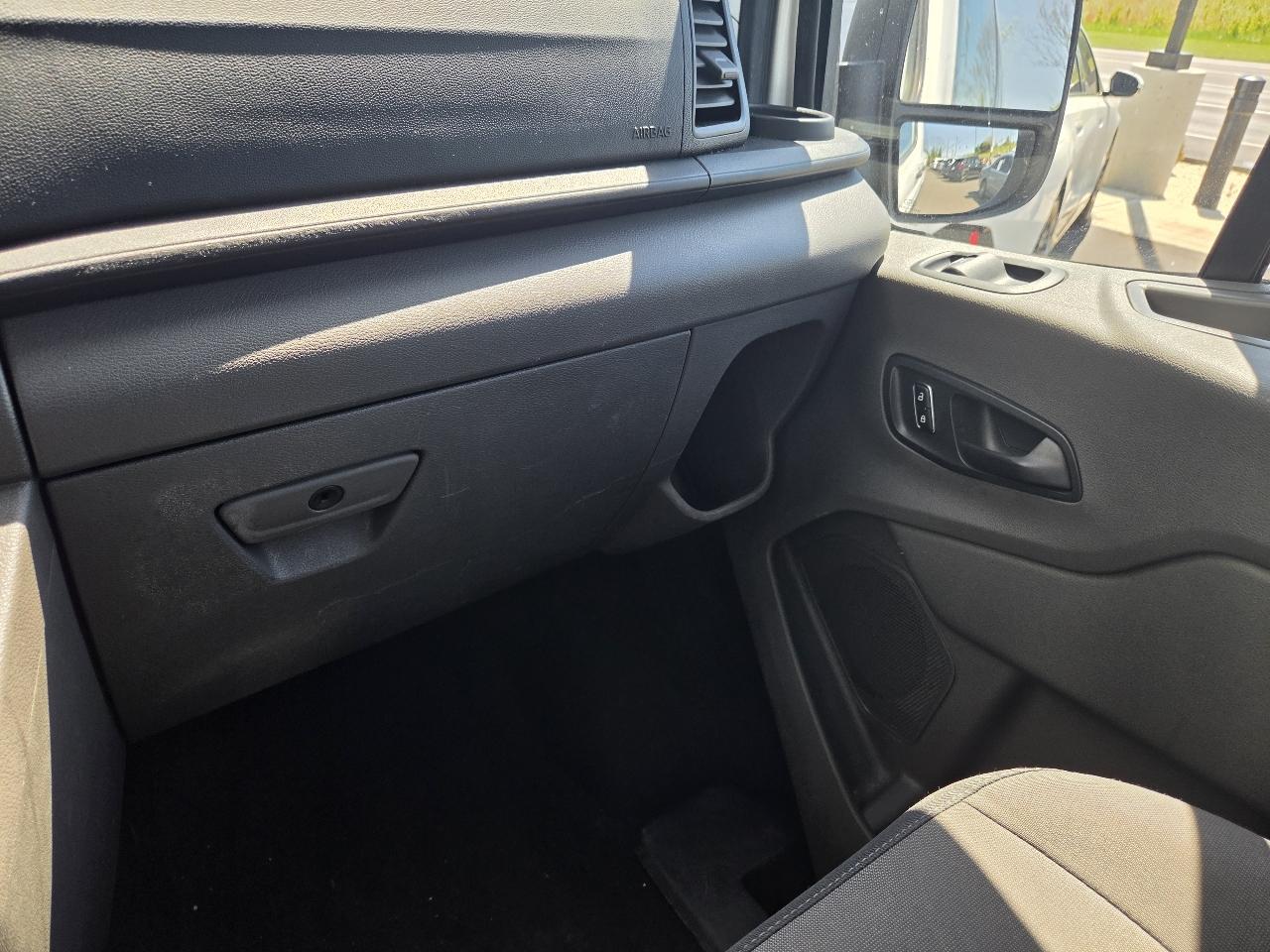 Ford Transit Passenger Wagon T-350 148" Low Roof XLT RWD 2023