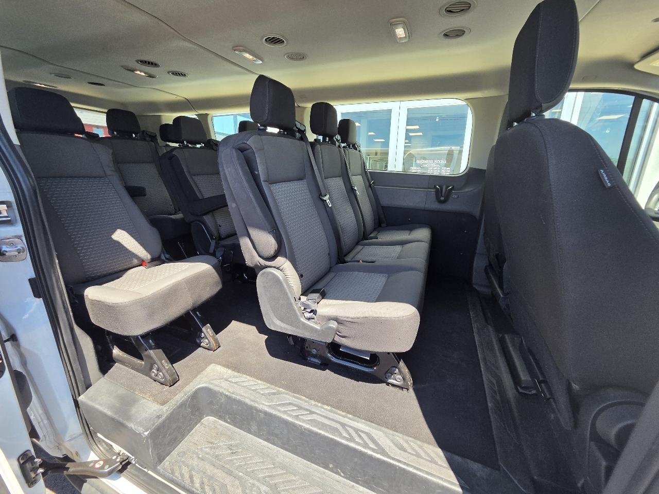 Ford Transit Passenger Wagon T-350 148" Low Roof XLT RWD 2023
