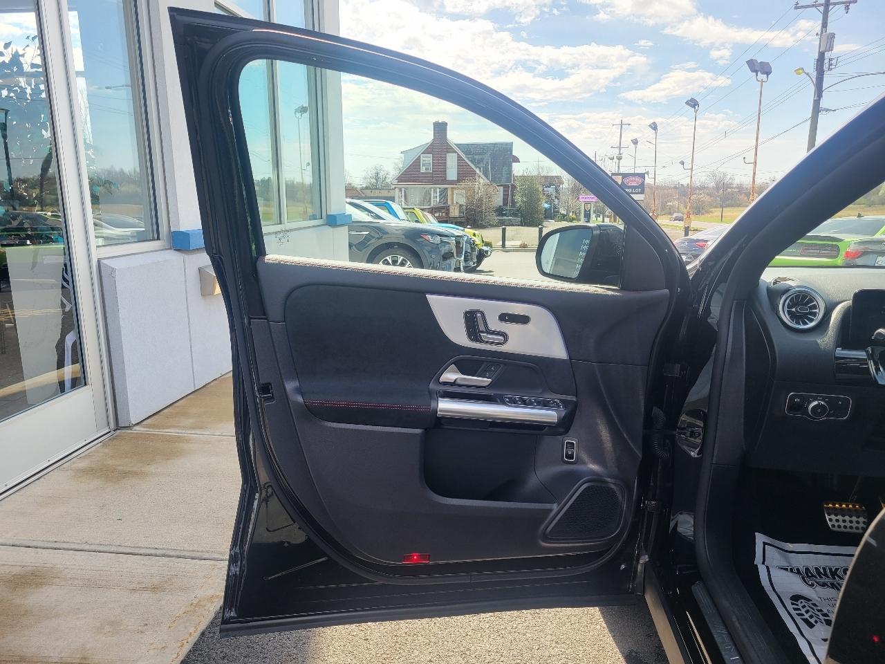 Mercedes-Benz GLA AMG GLA 35 4MATIC SUV 2022