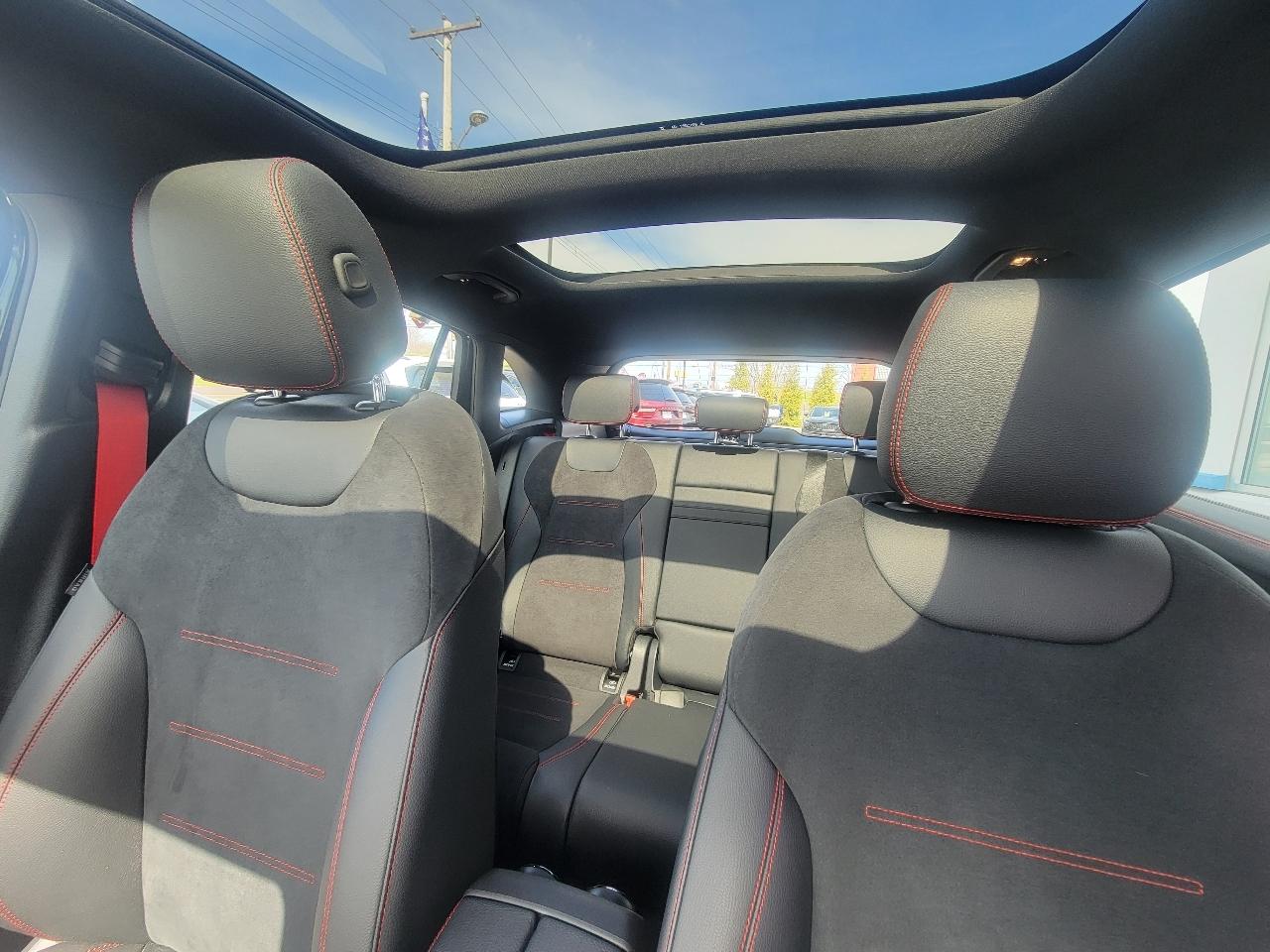 Mercedes-Benz GLA AMG GLA 35 4MATIC SUV 2022