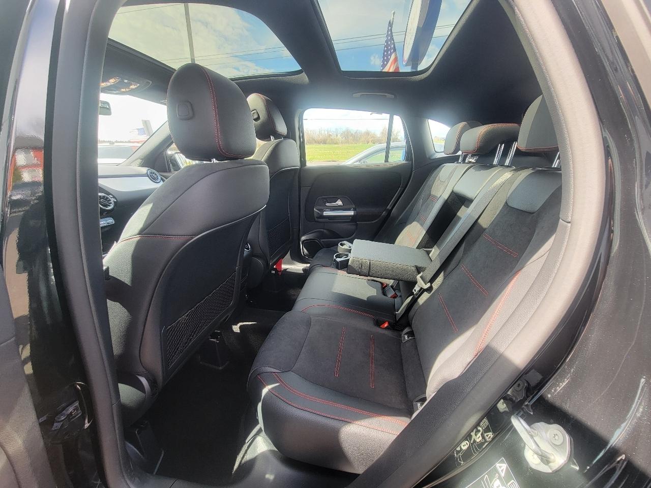 Mercedes-Benz GLA AMG GLA 35 4MATIC SUV 2022