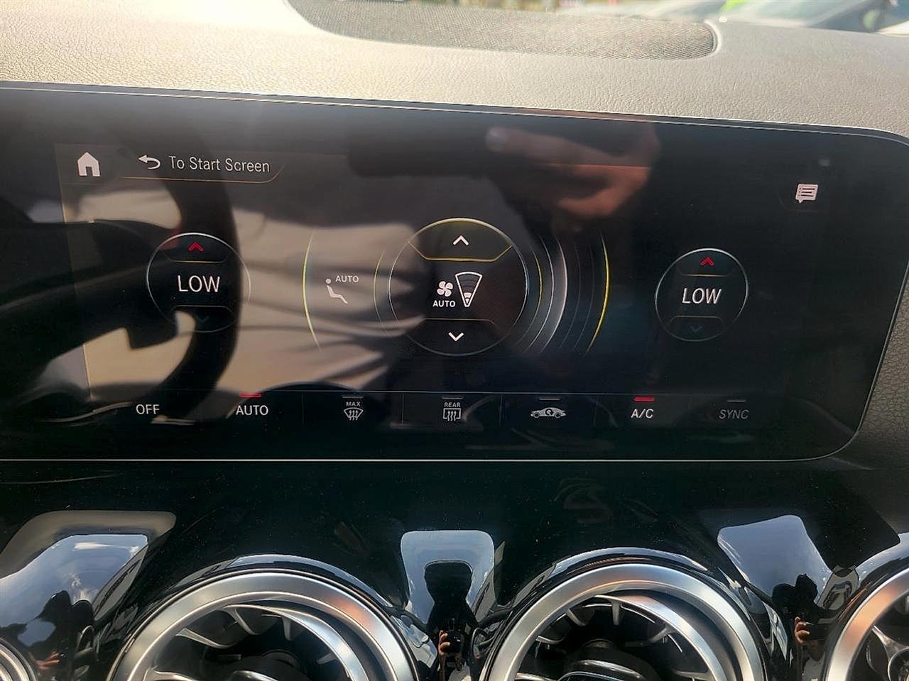 Mercedes-Benz GLA AMG GLA 35 4MATIC SUV 2022