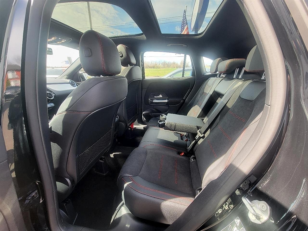 Mercedes-Benz GLA AMG GLA 35 4MATIC SUV 2022