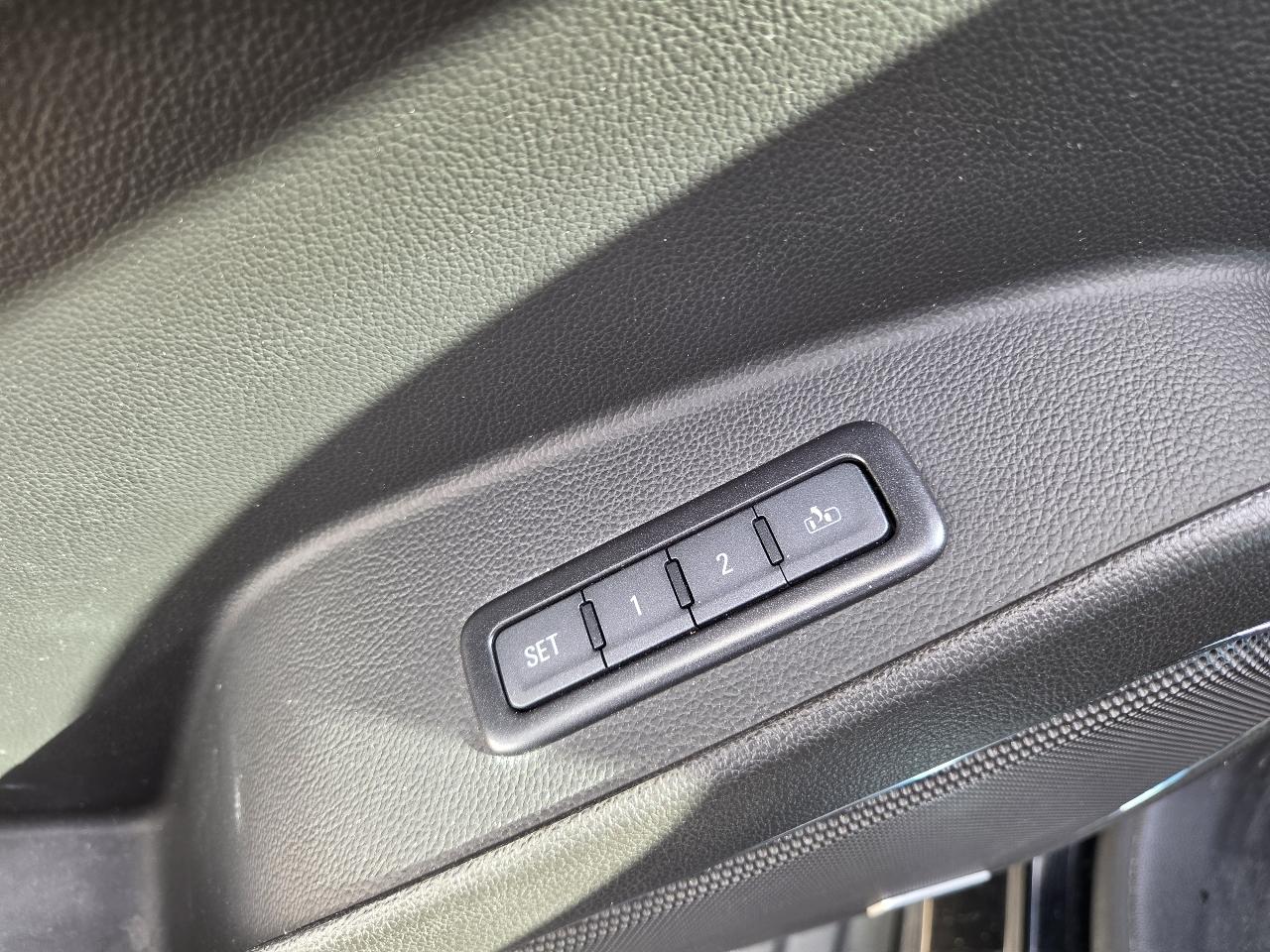 Chevrolet Tahoe 4WD 4dr LT 2018