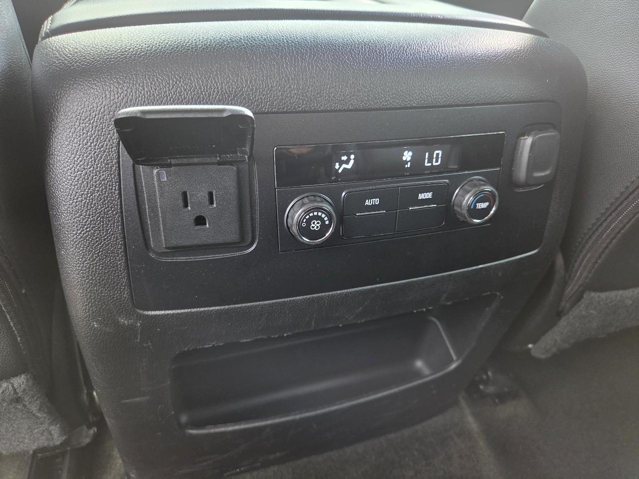 Chevrolet Tahoe 4WD 4dr LT 2018