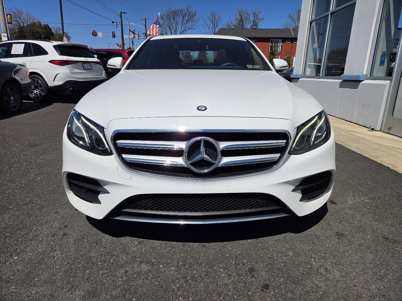 Mercedes-Benz E-Class E 300 Luxury 4MATIC Sedan 2017