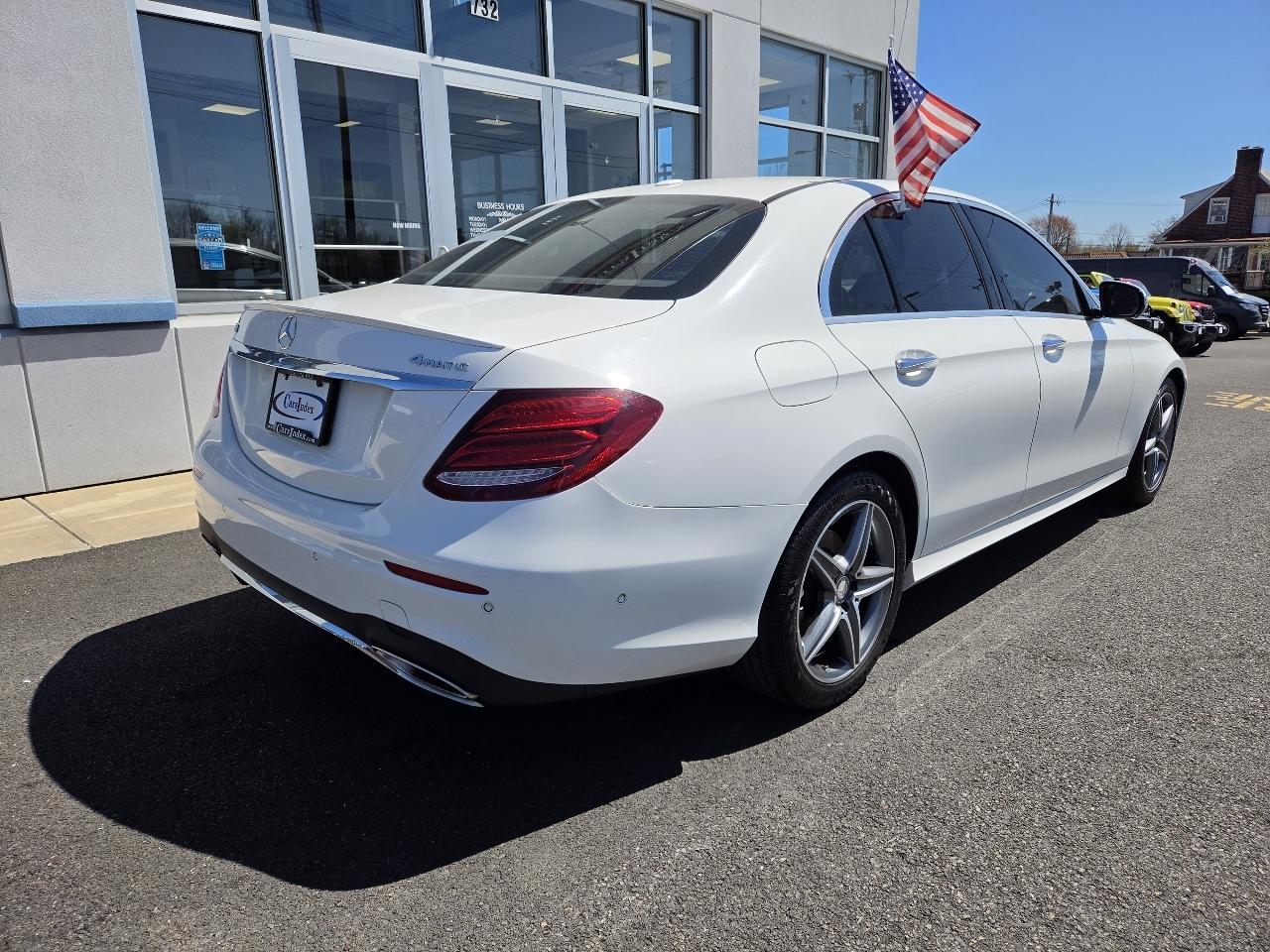 Mercedes-Benz E-Class E 300 Luxury 4MATIC Sedan 2017