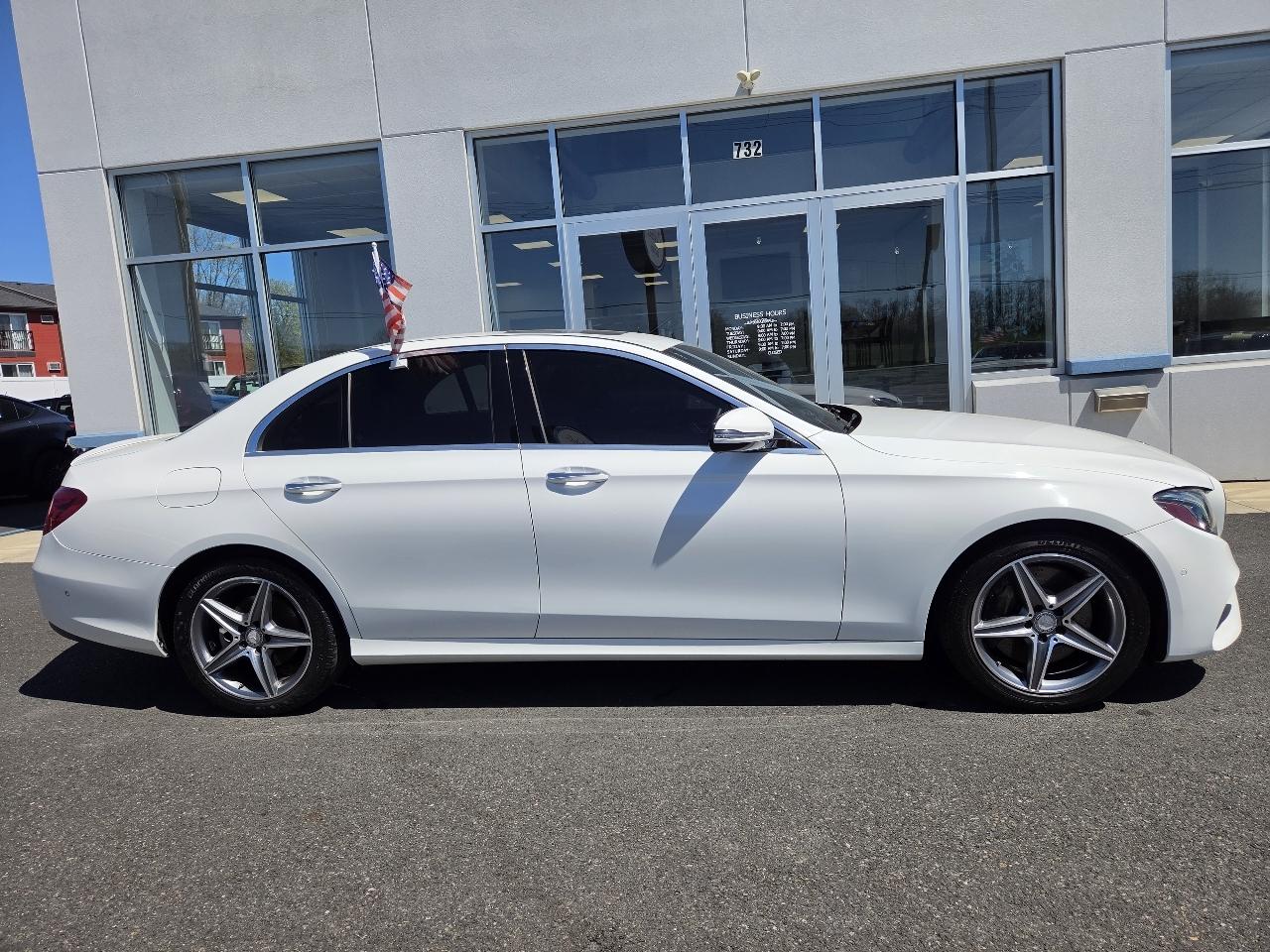 Mercedes-Benz E-Class E 300 Luxury 4MATIC Sedan 2017