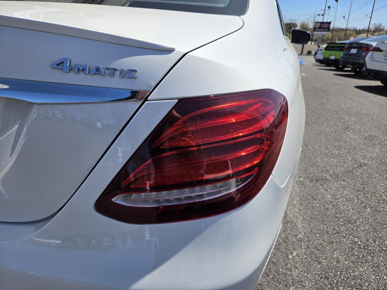 Mercedes-Benz E-Class E 300 Luxury 4MATIC Sedan 2017