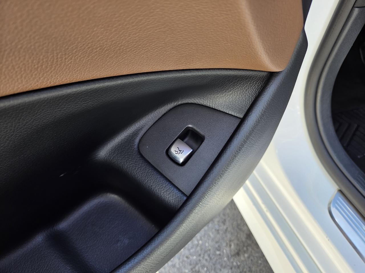 Mercedes-Benz E-Class E 300 Luxury 4MATIC Sedan 2017