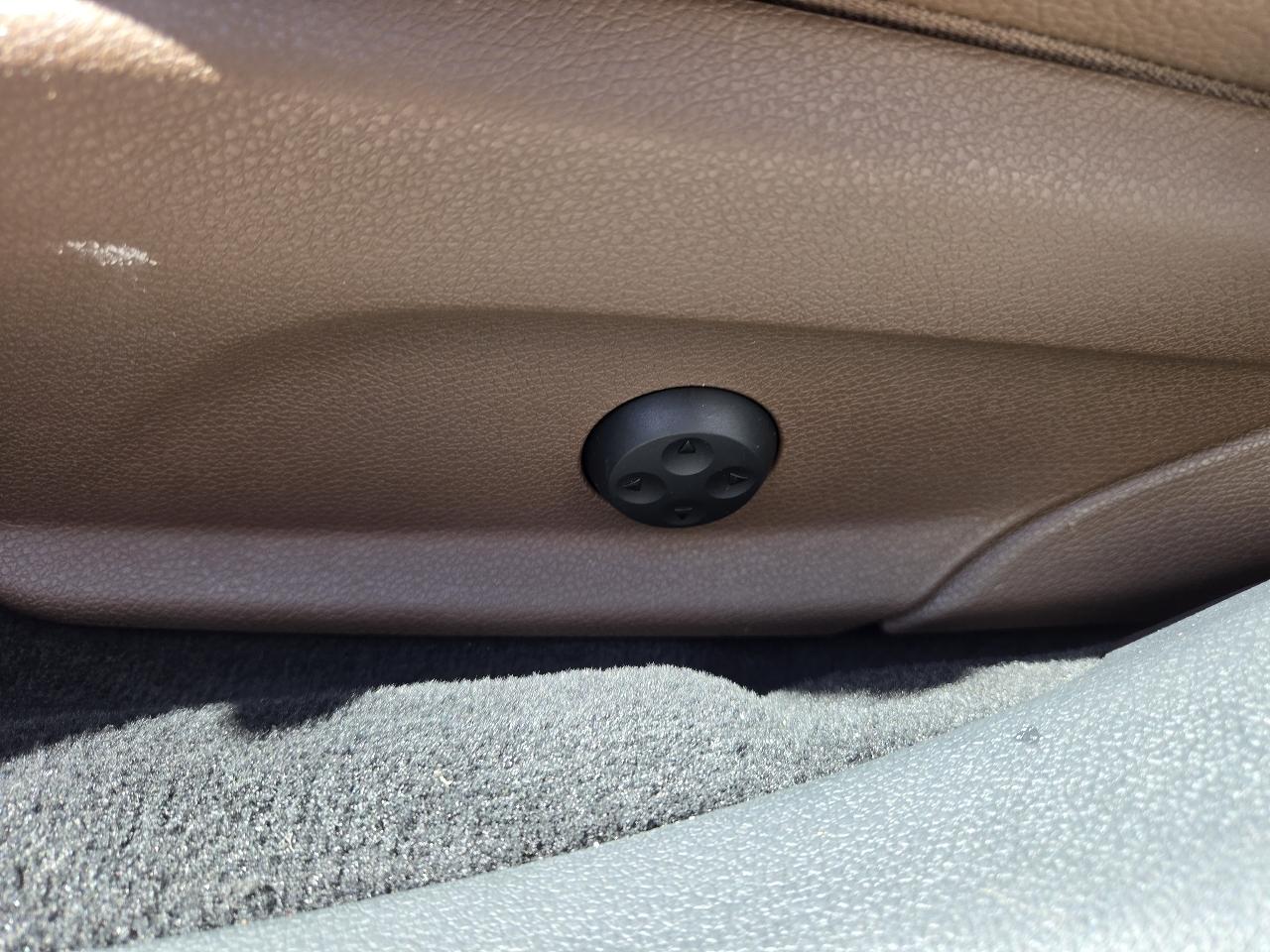 Mercedes-Benz E-Class E 300 Luxury 4MATIC Sedan 2017