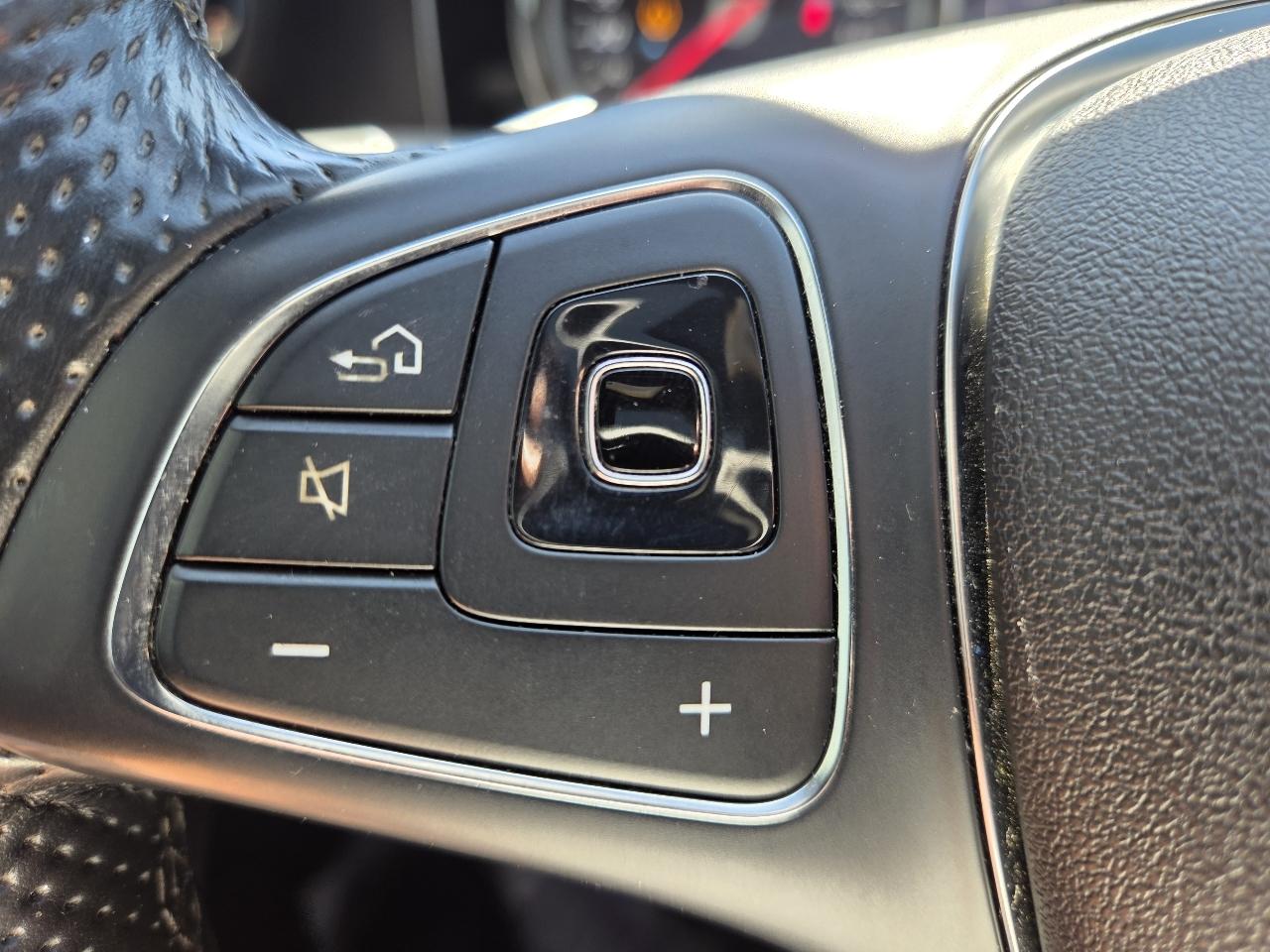 Mercedes-Benz E-Class E 300 Luxury 4MATIC Sedan 2017