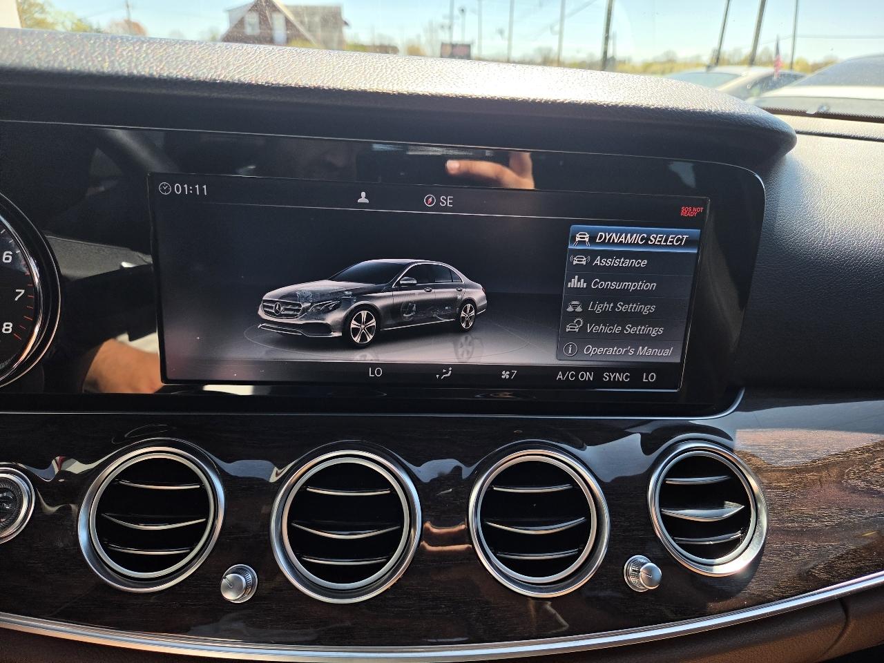 Mercedes-Benz E-Class E 300 Luxury 4MATIC Sedan 2017