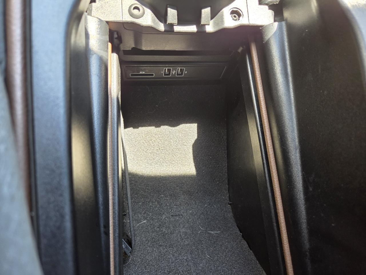 Mercedes-Benz E-Class E 300 Luxury 4MATIC Sedan 2017