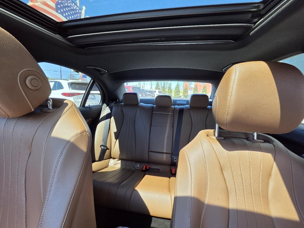 Mercedes-Benz E-Class E 300 Luxury 4MATIC Sedan 2017