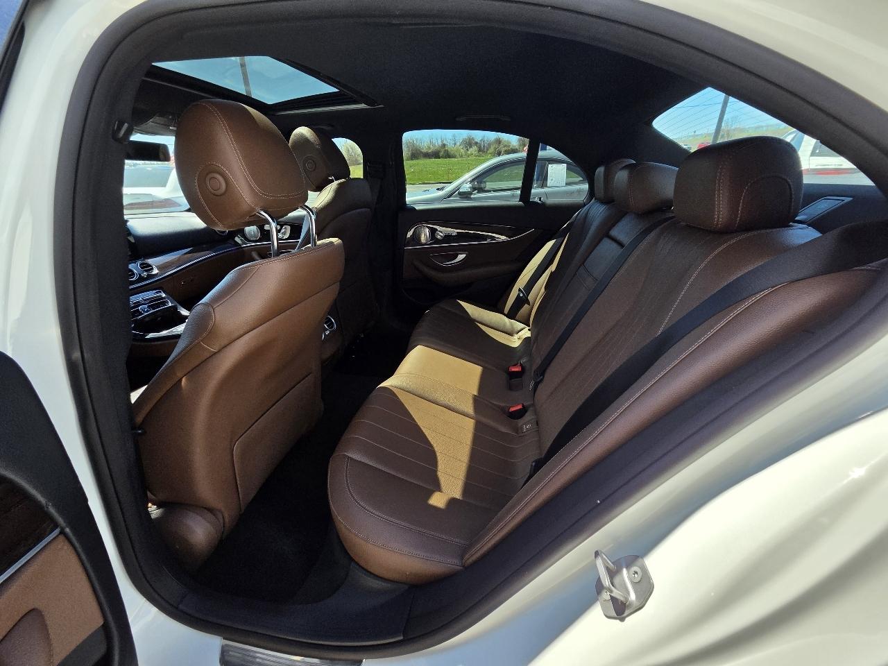 Mercedes-Benz E-Class E 300 Luxury 4MATIC Sedan 2017