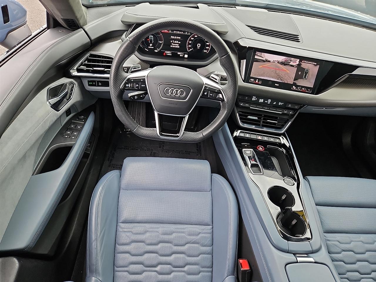 Audi e-tron GT Prestige quattro 2024