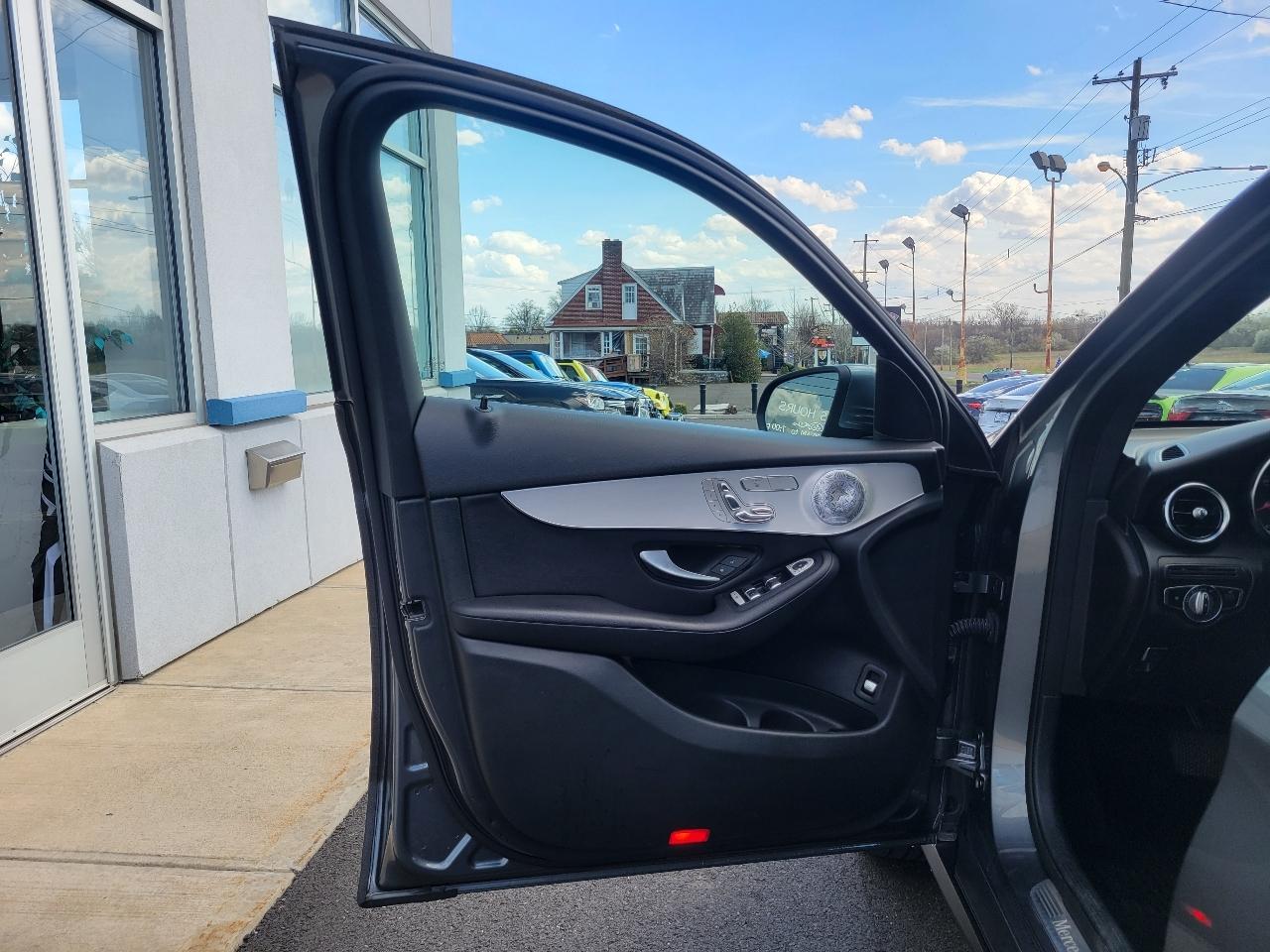 Mercedes-Benz GLC  2019