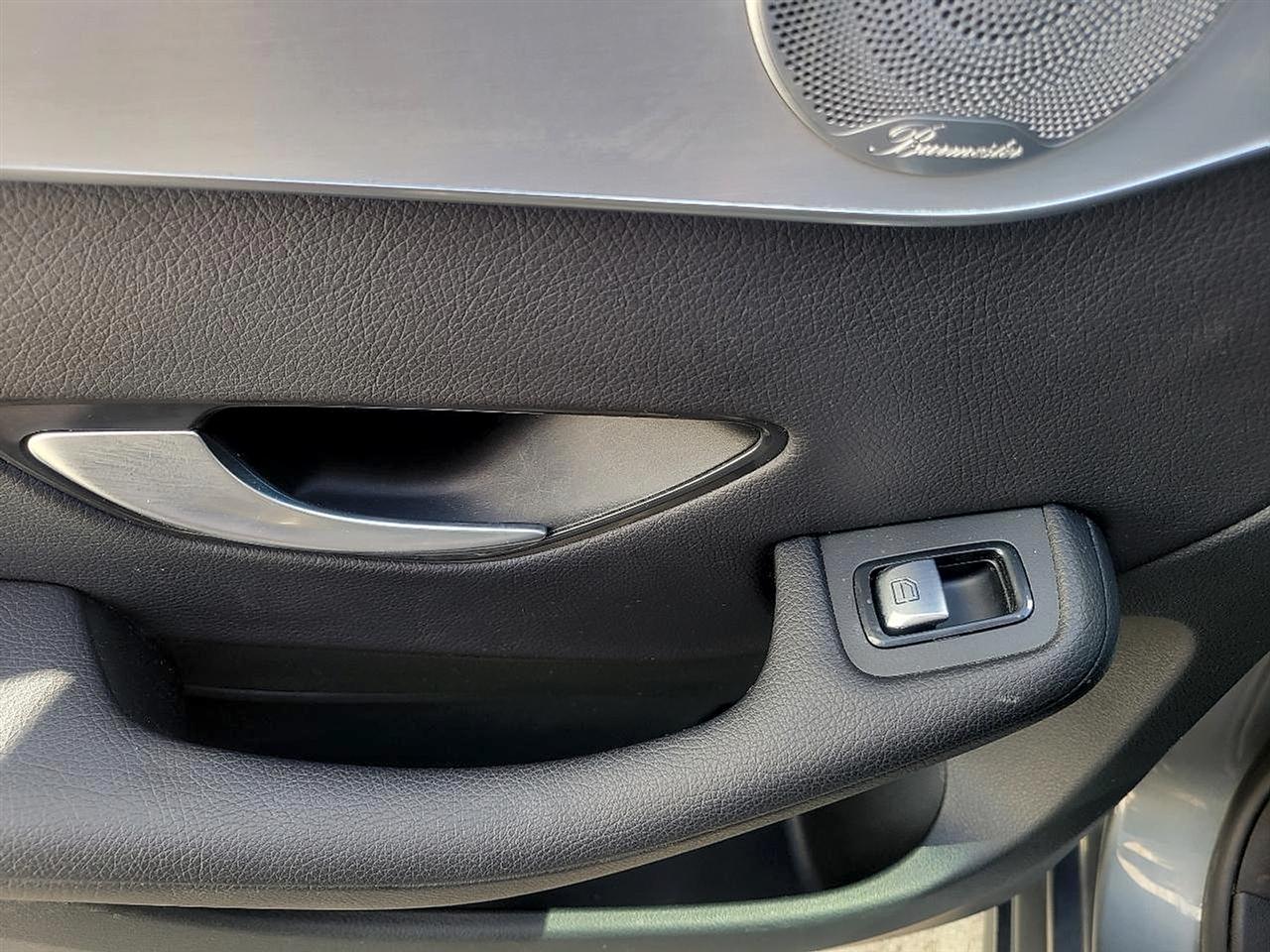 Mercedes-Benz GLC  2019