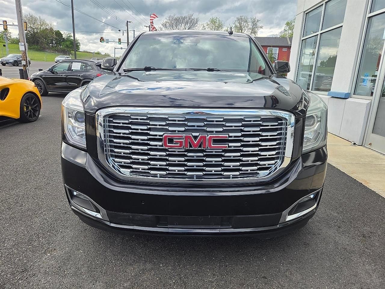 GMC Yukon XL 4WD 4dr Denali Ultimate 2018