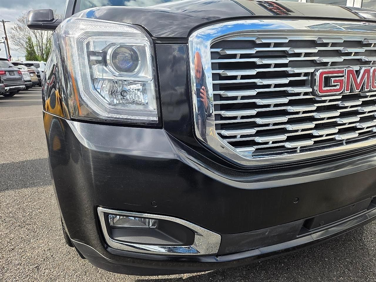 GMC Yukon XL 4WD 4dr Denali Ultimate 2018