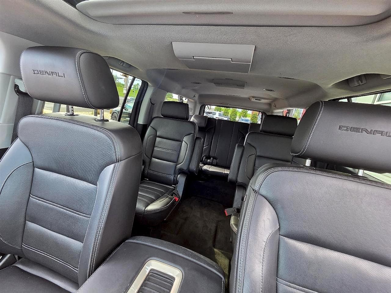 GMC Yukon XL 4WD 4dr Denali Ultimate 2018