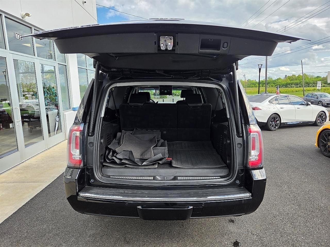 GMC Yukon XL 4WD 4dr Denali Ultimate 2018