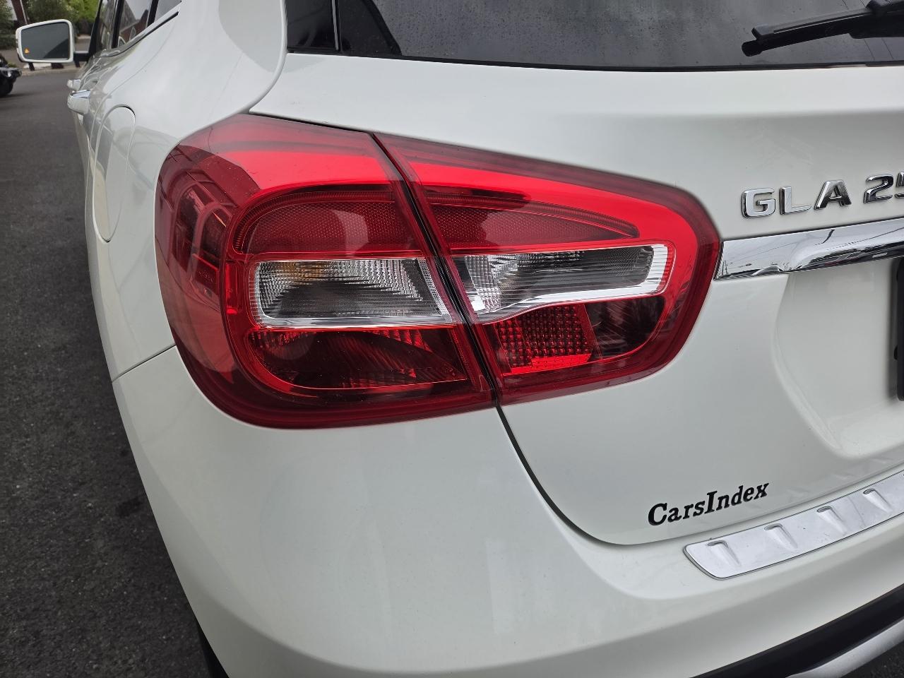 Mercedes-Benz GLA  2019
