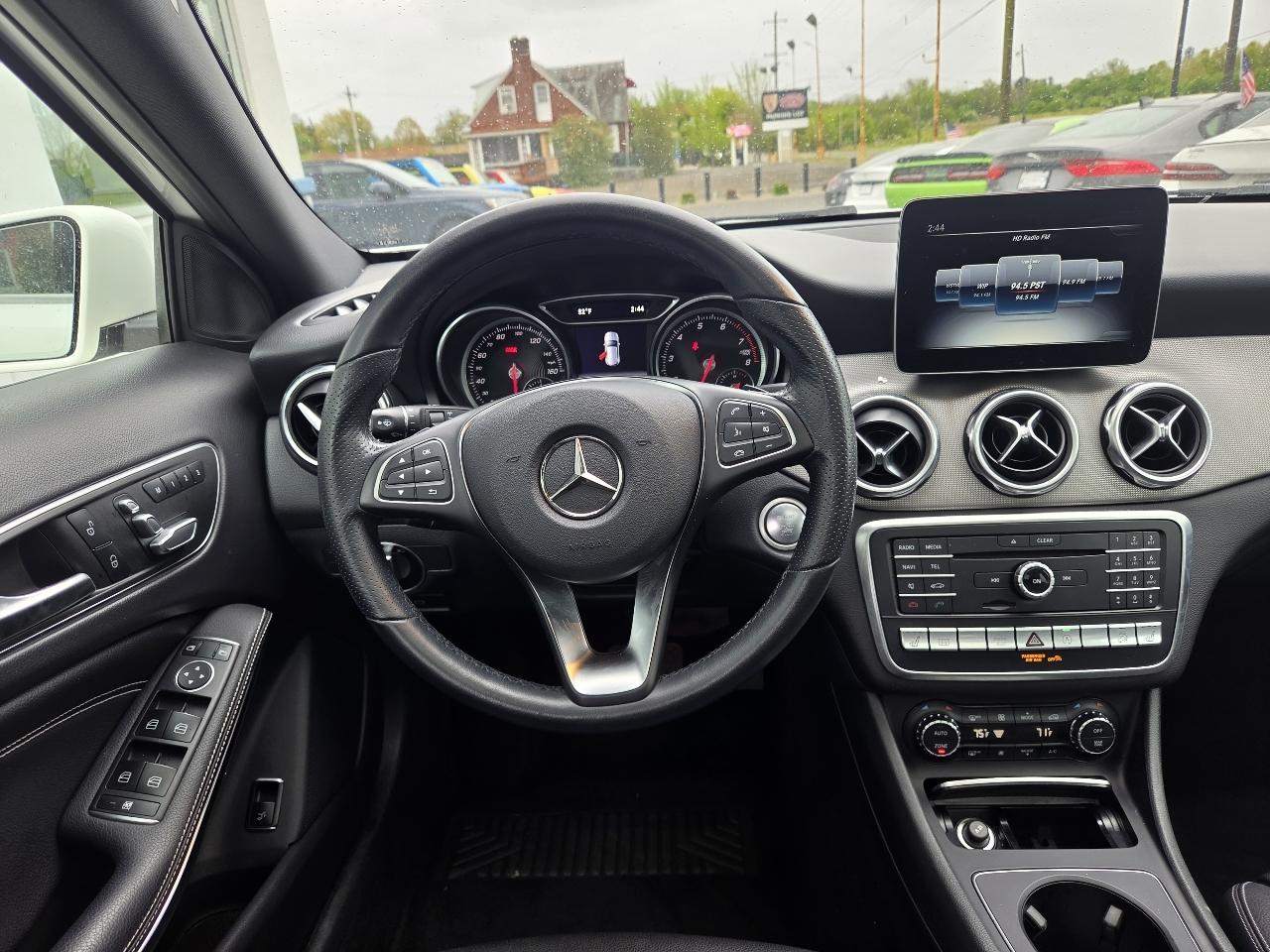 Mercedes-Benz GLA  2019