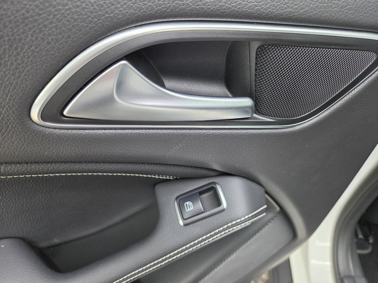 Mercedes-Benz GLA  2019