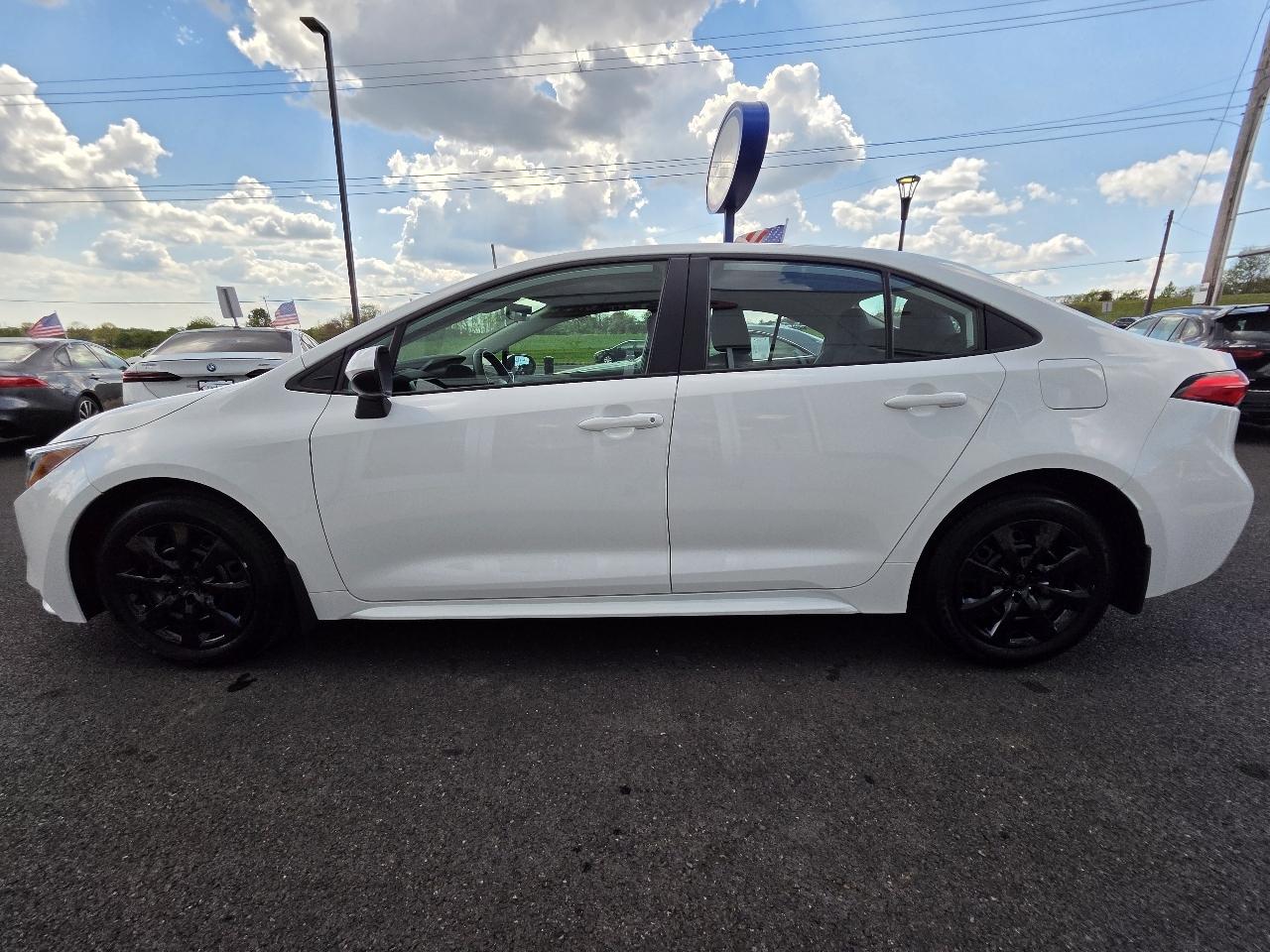 Toyota Corolla LE CVT (Natl) 2025