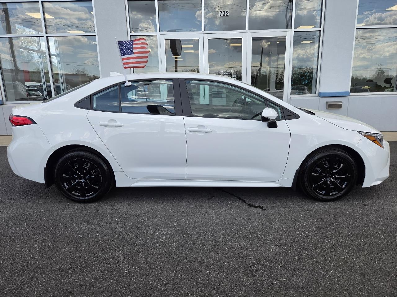 Toyota Corolla LE CVT (Natl) 2025