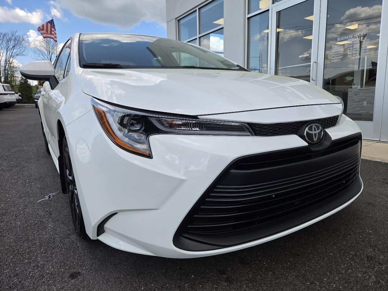 Toyota Corolla LE CVT (Natl) 2025