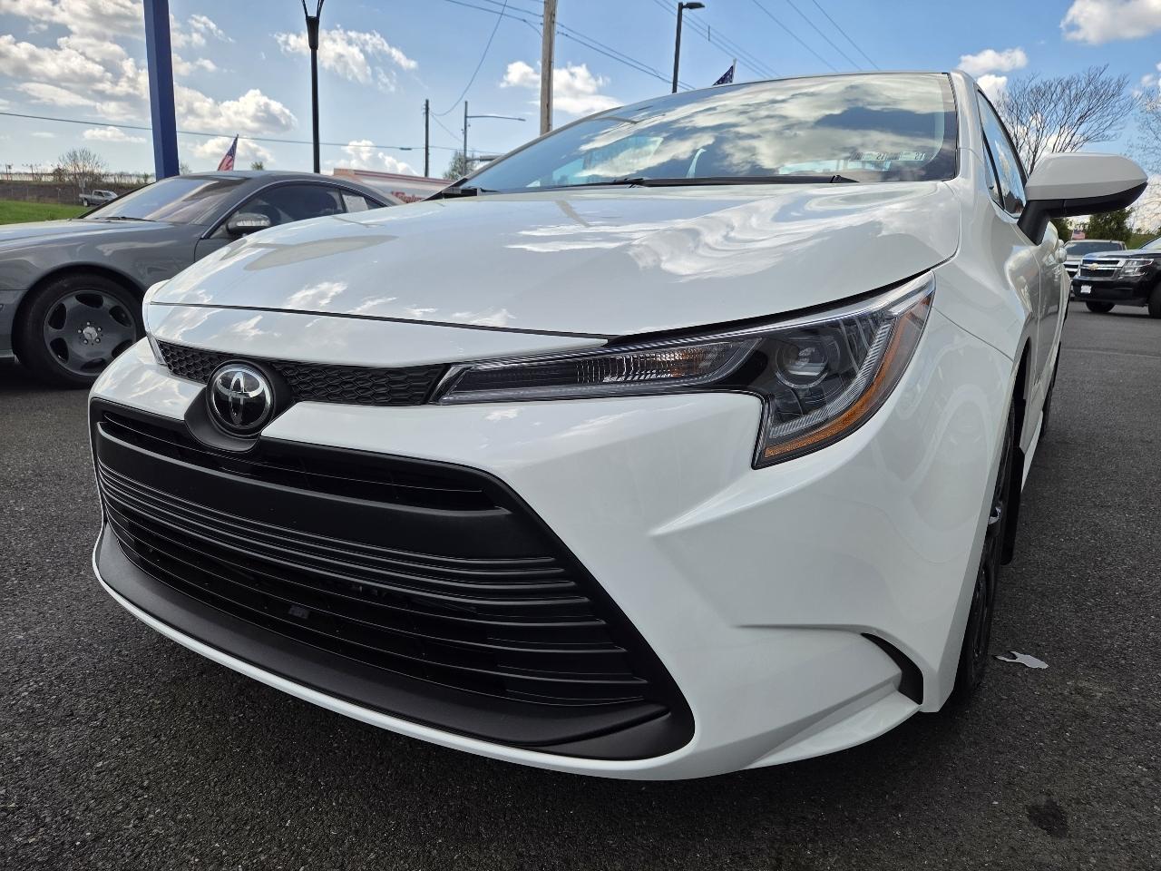 Toyota Corolla LE CVT (Natl) 2025