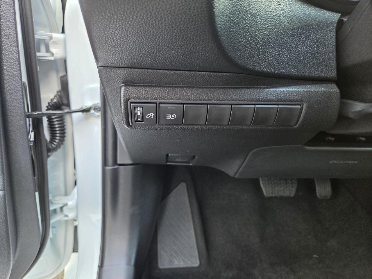 Toyota Corolla LE CVT (Natl) 2025