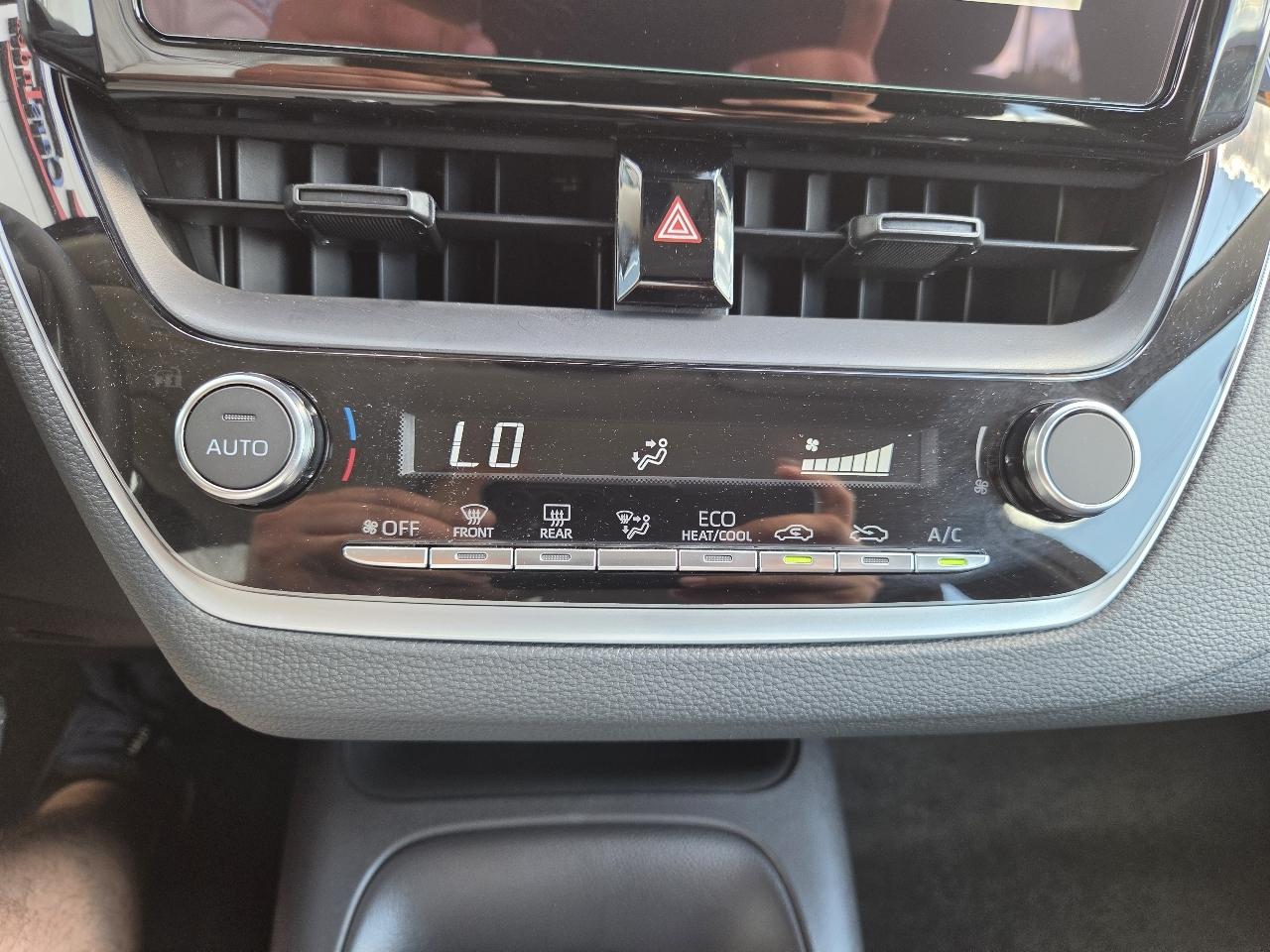 Toyota Corolla LE CVT (Natl) 2025